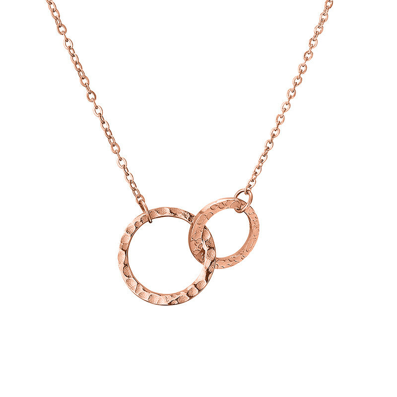 Isabelle Hoop Pendant Necklace – detail view