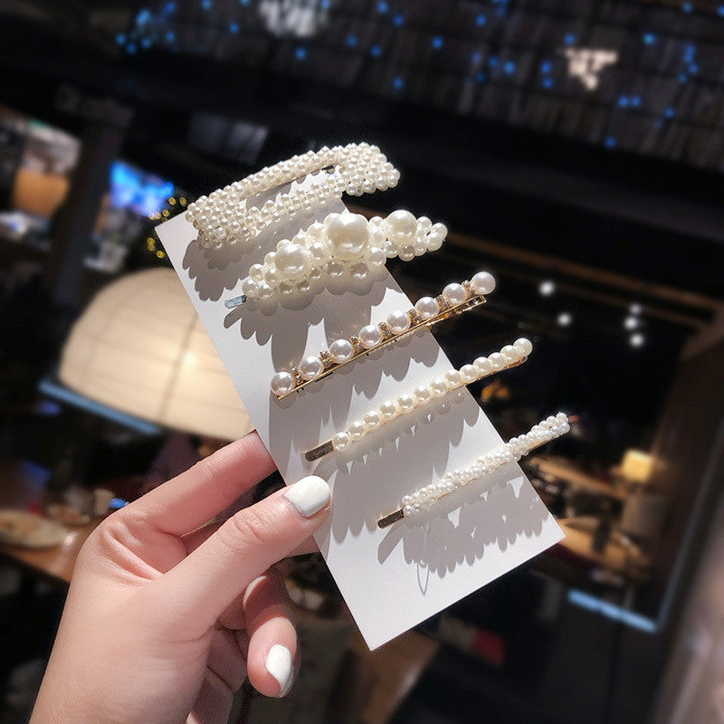 Pearl Side Barrette Set – detail view
